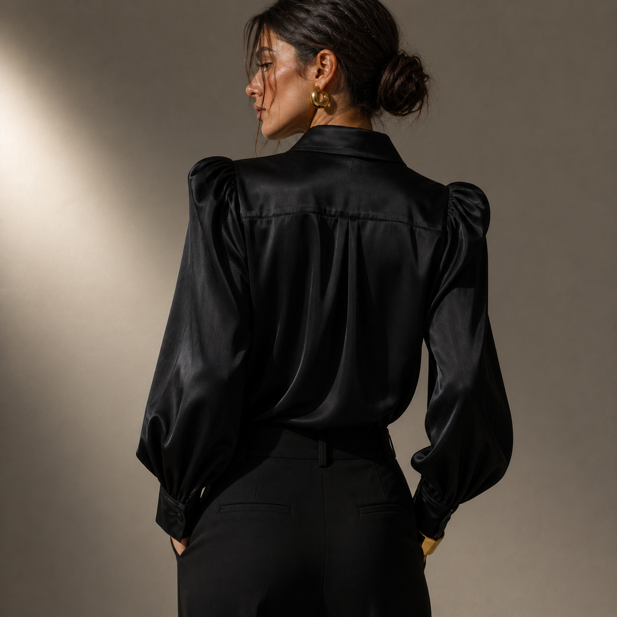 Noire | Blusa Satinada Negra Elegante para Mujer